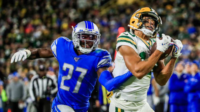 Packers WR Allen Lazard catches a TD pass from Aaron Rodgers to trim the Lions' lead in the fourth quarter.